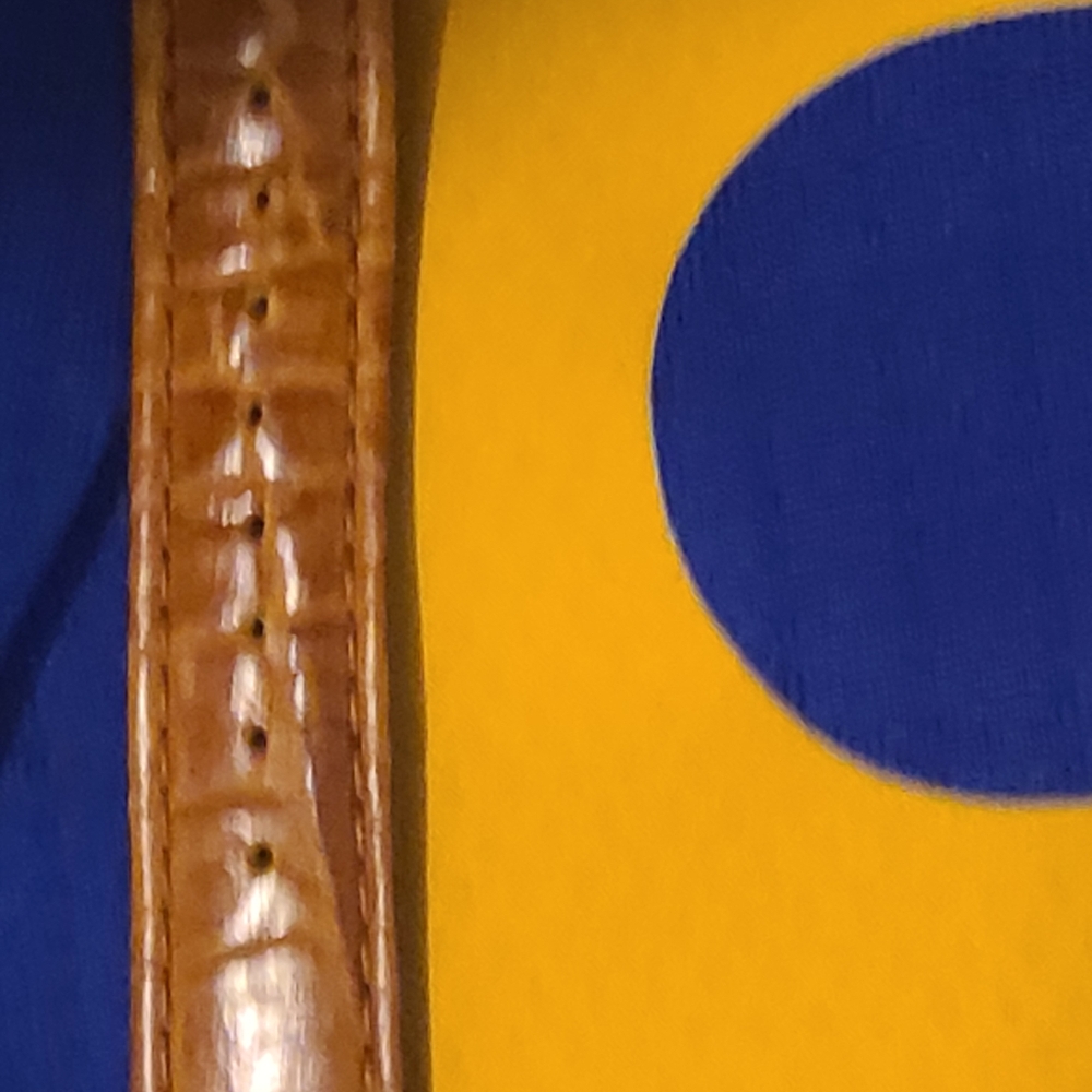 America Perry Ellis Watch - Picture 11 of 16